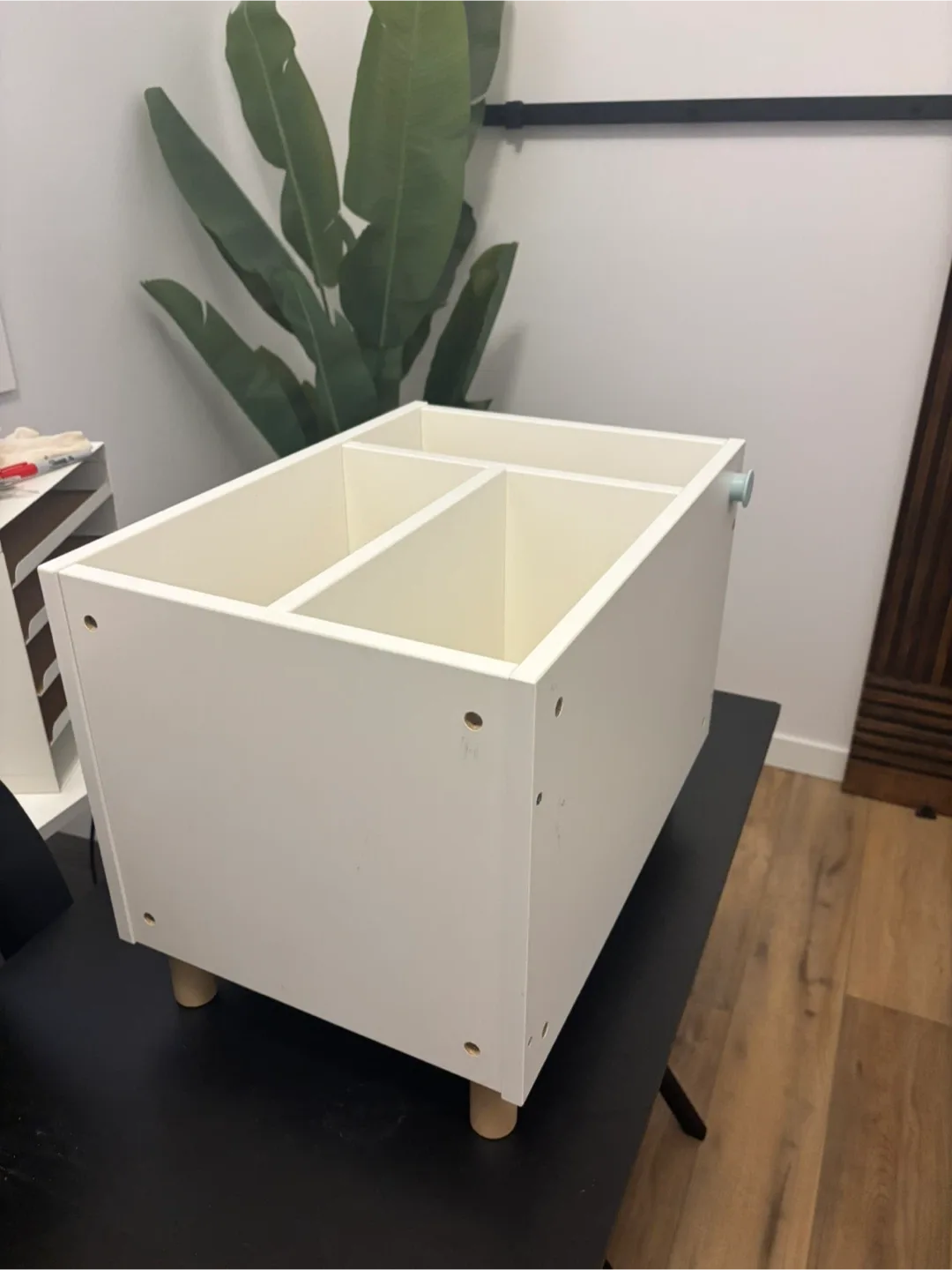 White Storage Box with Dividers image indicator(3)