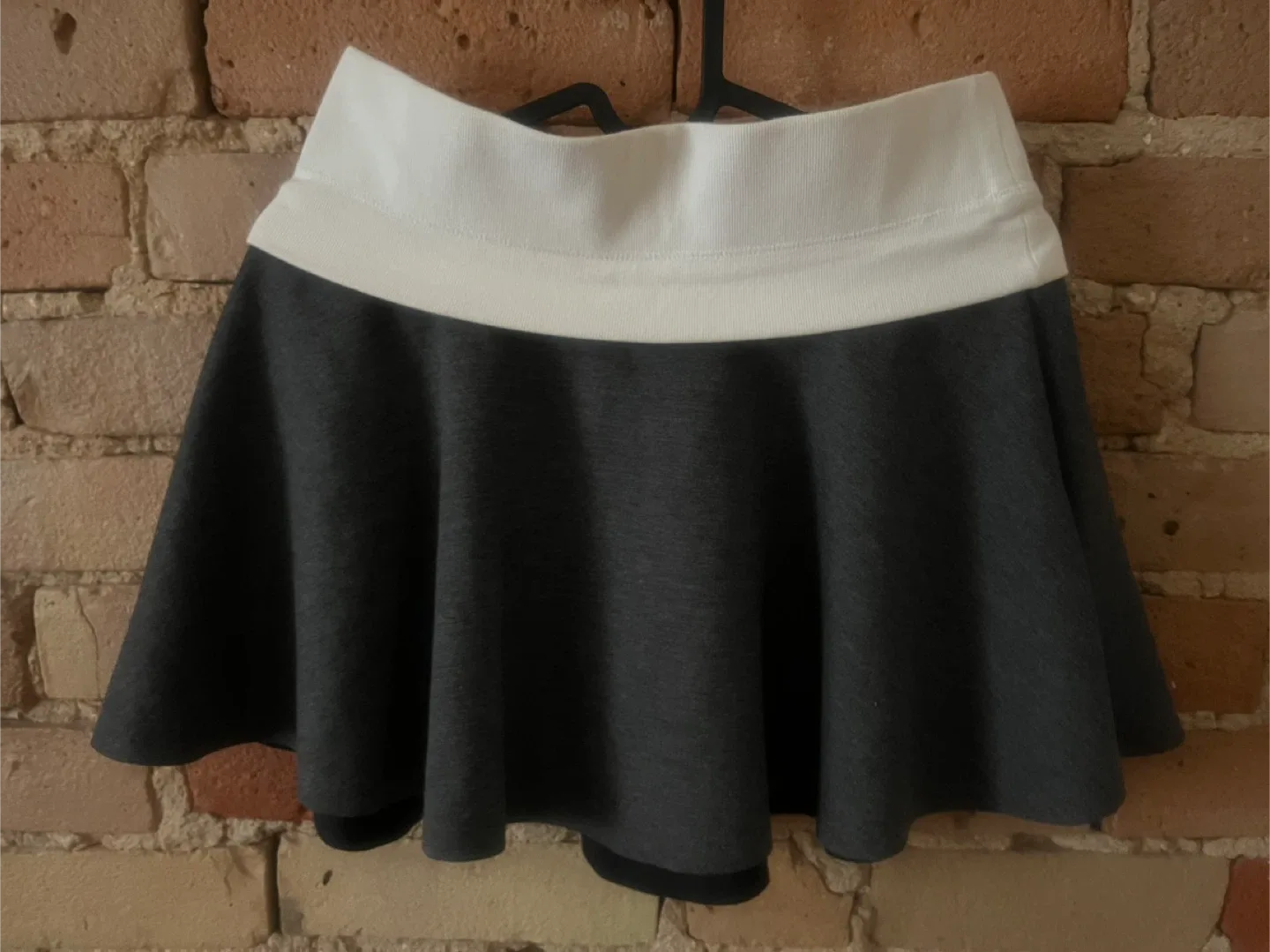 Zara Basic Skirt - Size S thumbnail
