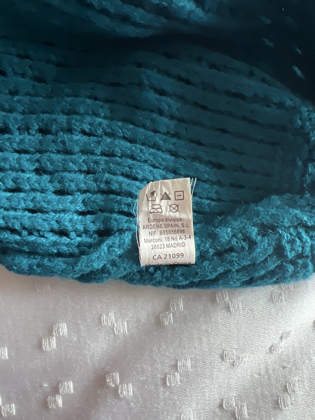 Teal Knit Beanie with Button Detail 🥕 - photo 4
