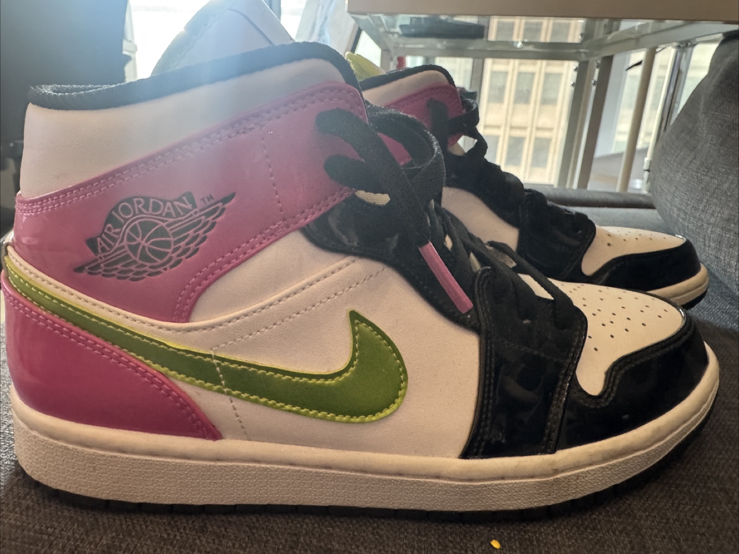 Air Jordan 1 Mid SE Size 9 US - photo 5