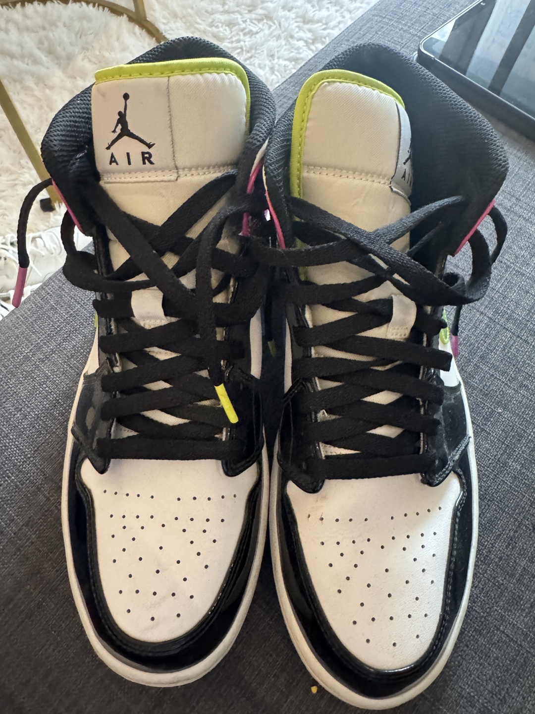 Air Jordan 1 Mid SE Size 9 US - photo 4
