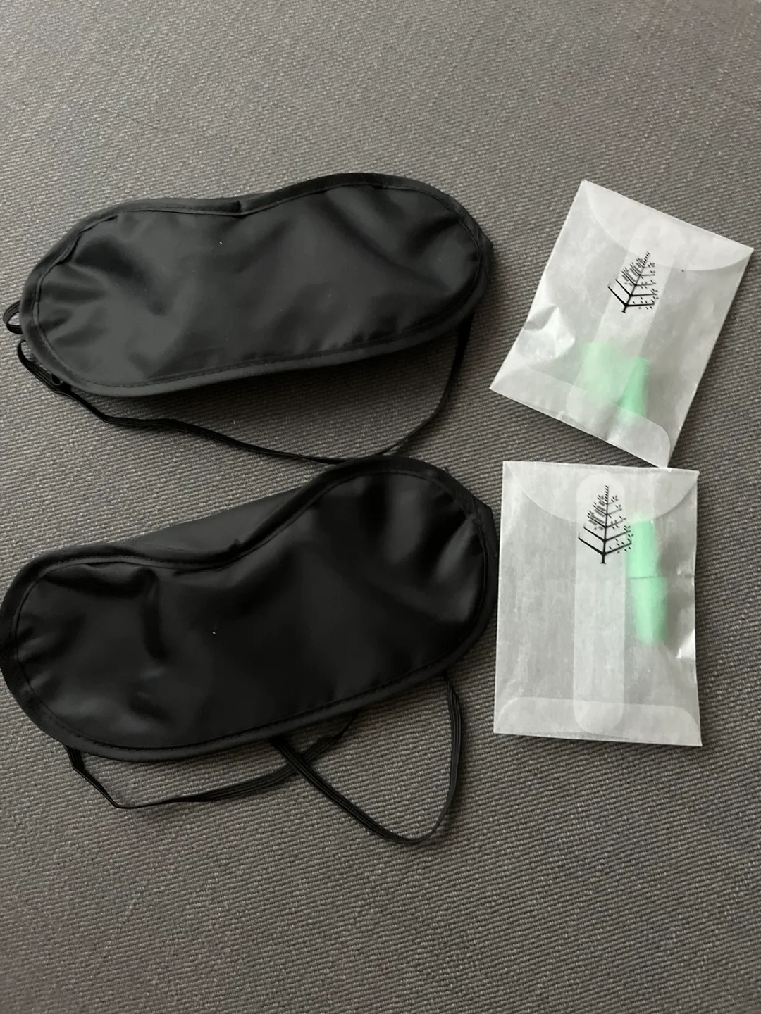 A pair of Sleep Mask with Earplugs thumbnail