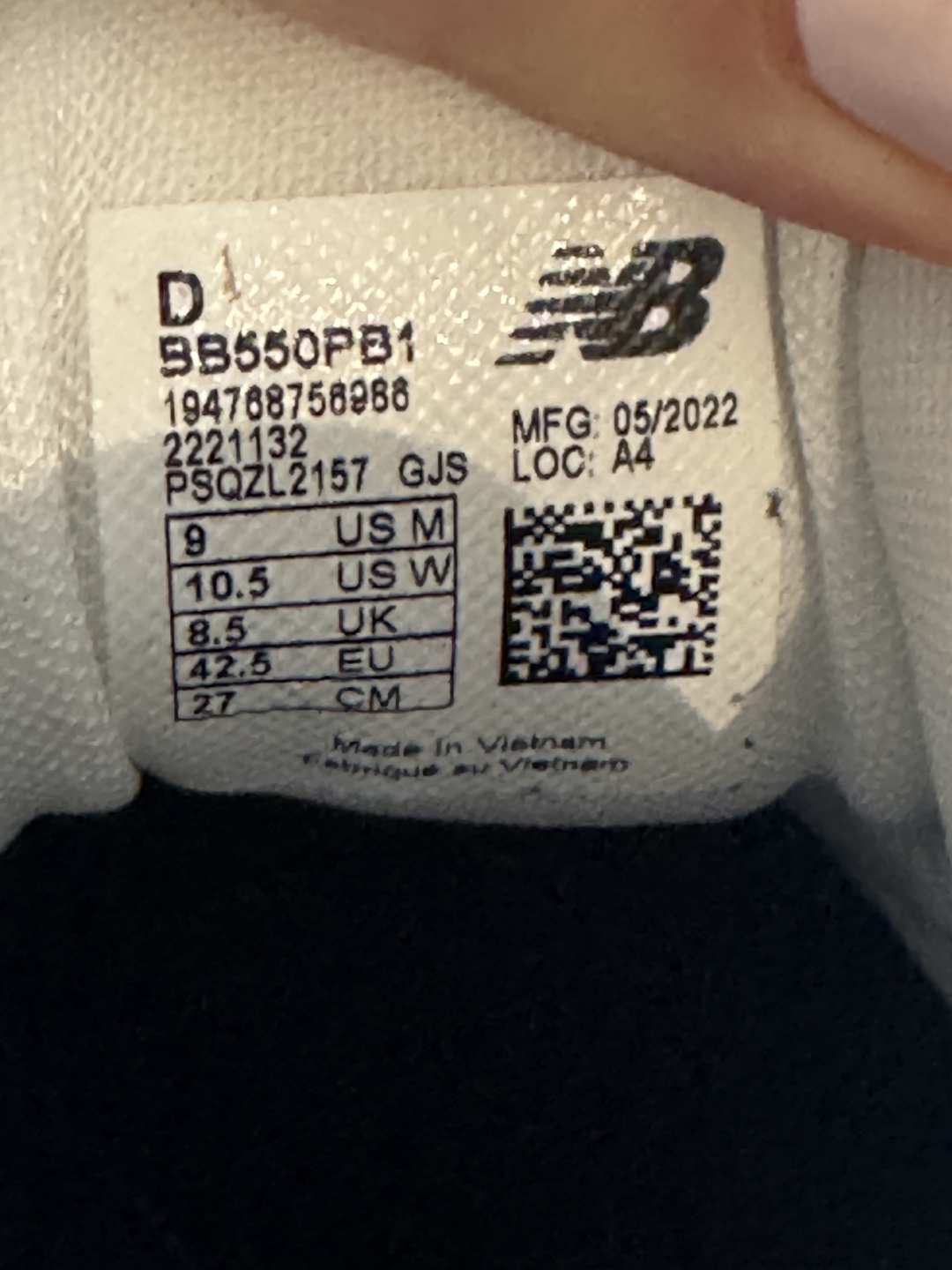 New Balance 550 White Sneakers - US Mens 9 - photo 3