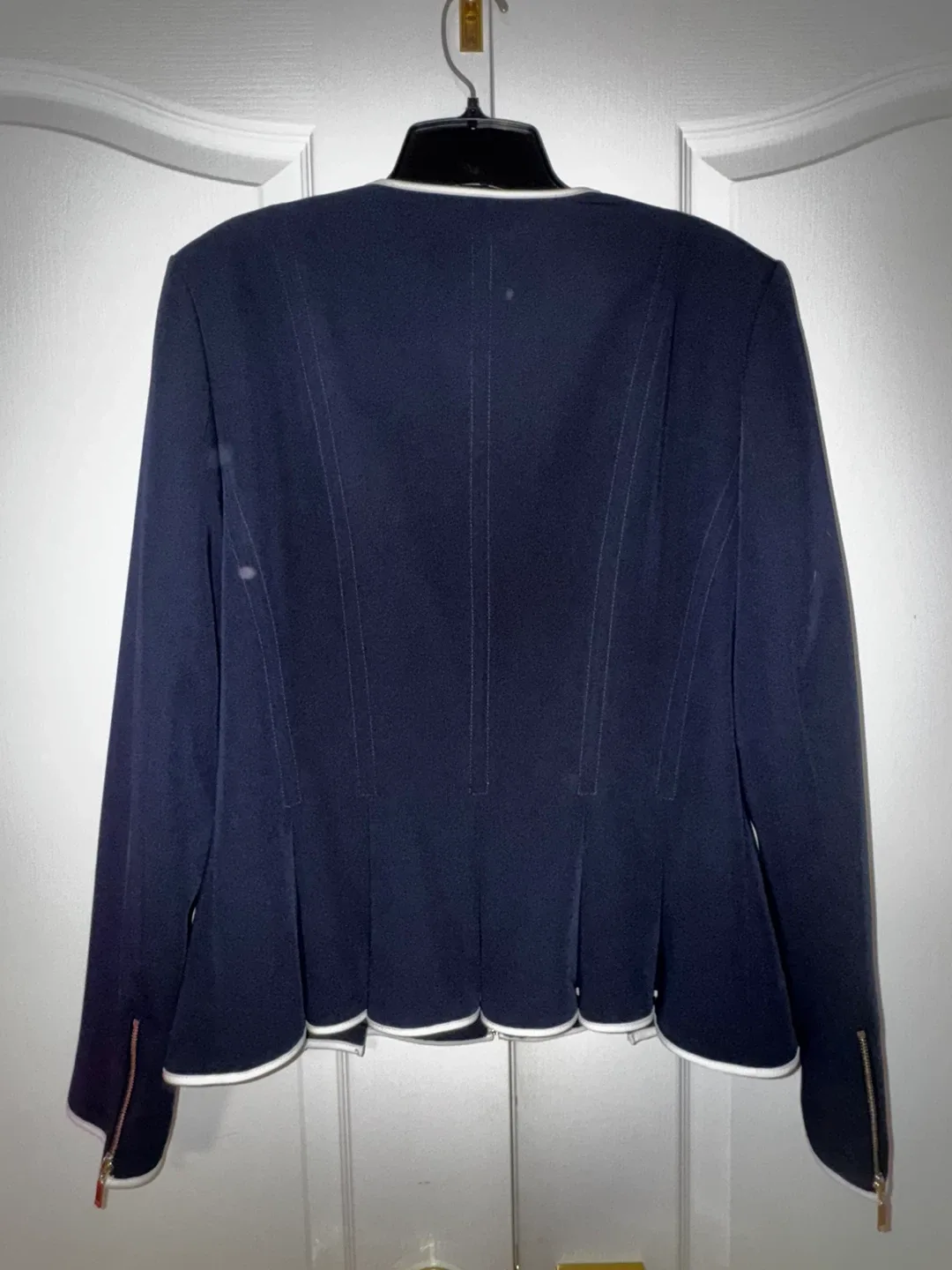 Tommy Hilfiger Navy Blue Jacket - Size 12 image indicator(6)