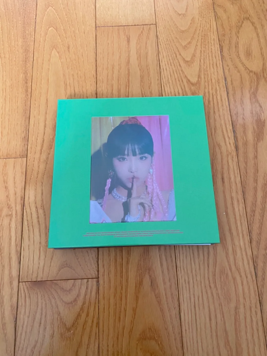 YENA Smiley album K-pop image indicator(2)