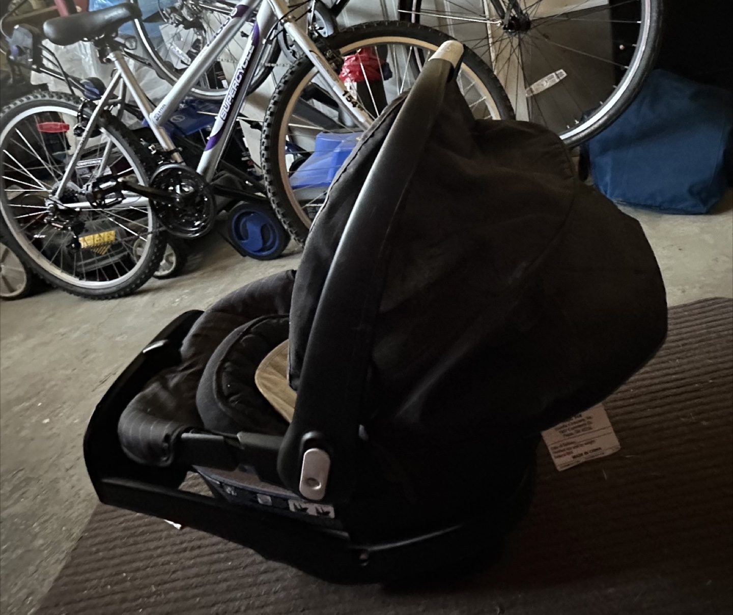 Evenflo Infant Car Seat - Black - photo 2