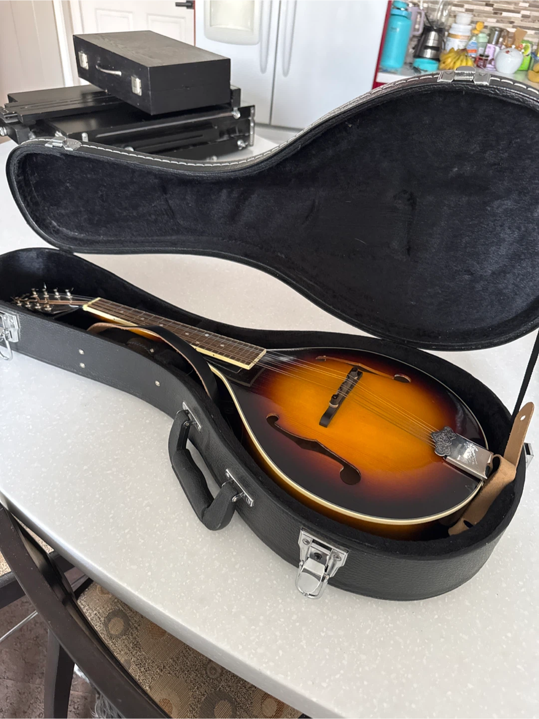 Kentucky KM-160 Mandolin w/ Case
