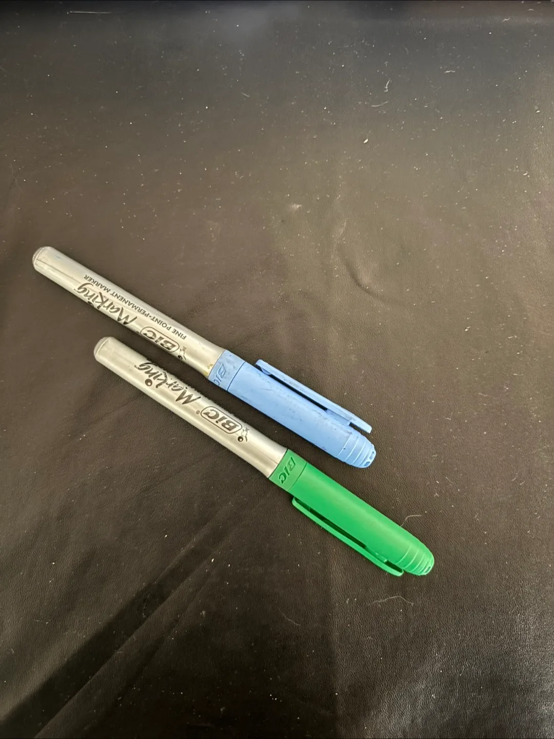 Mixed Lot of Pens, Pencils & Markers image indicator(5)