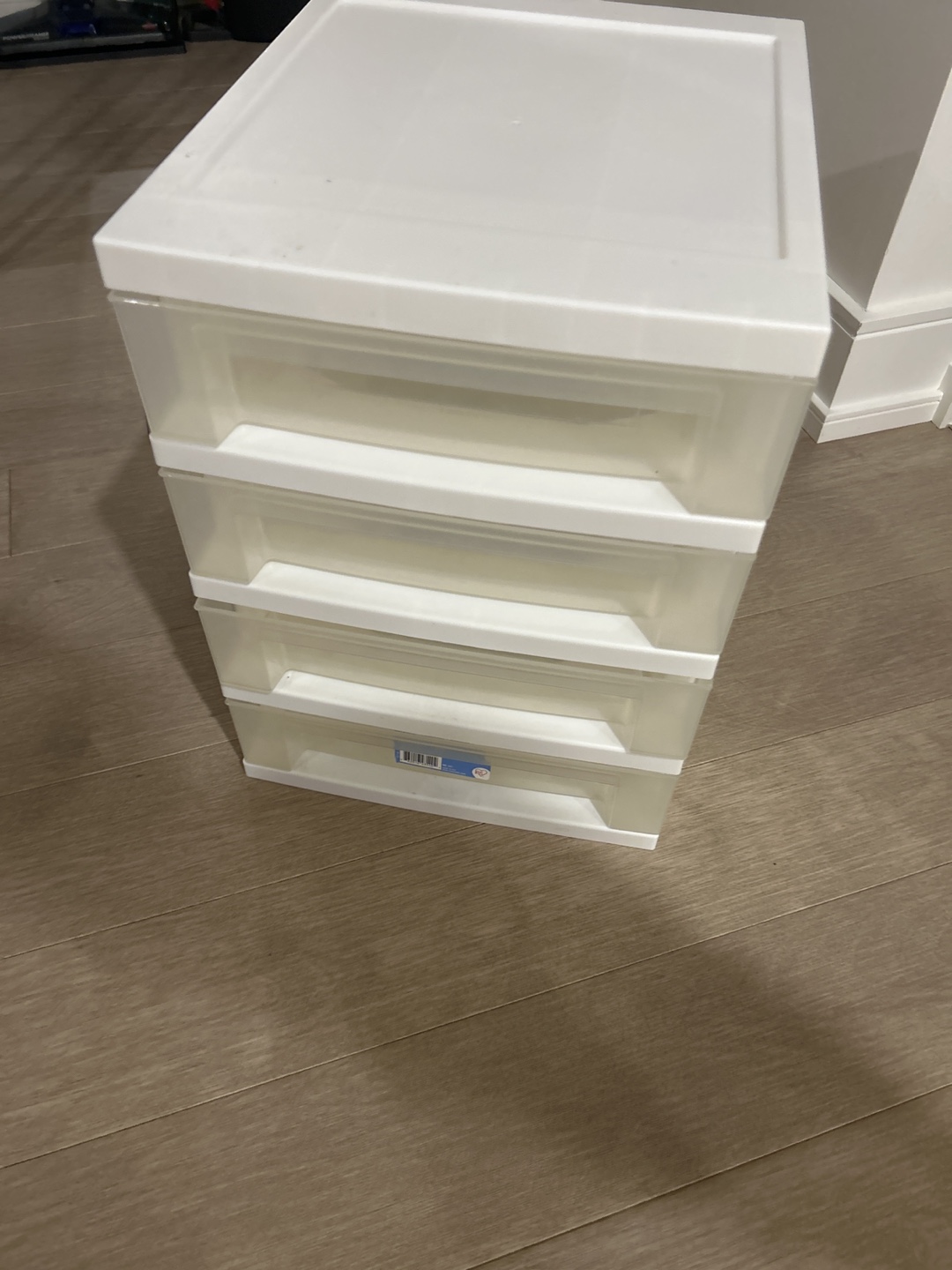 FREE White 4-Drawer Plastic Storage Unit🥕