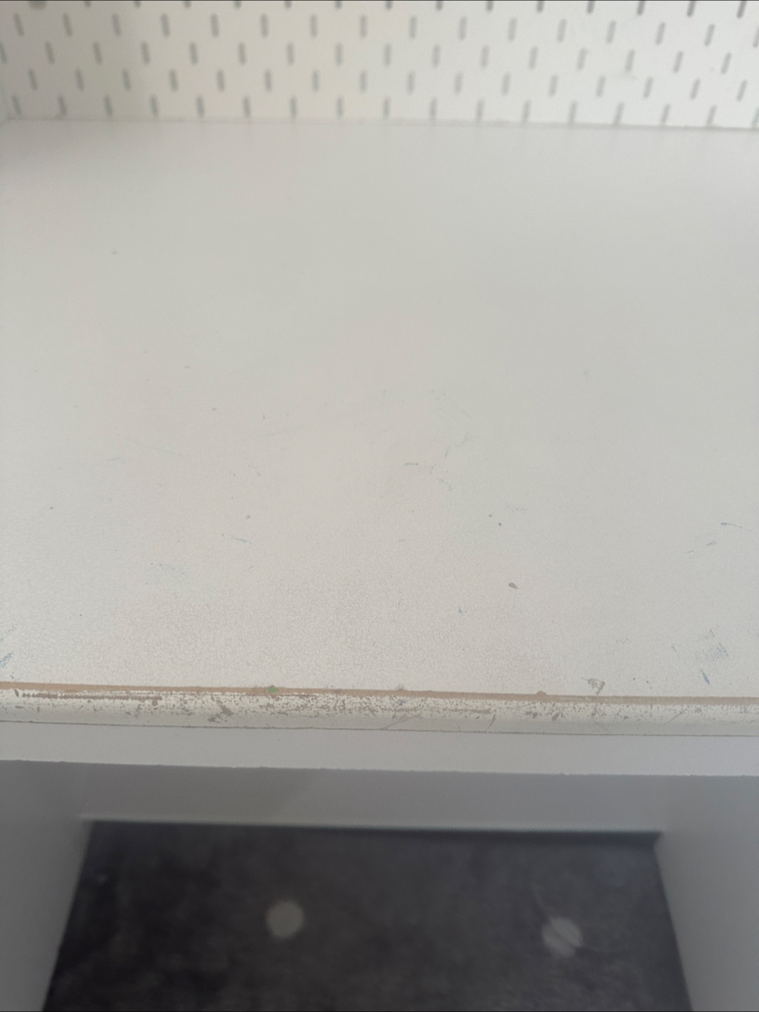 White desk with hutch - photo 4