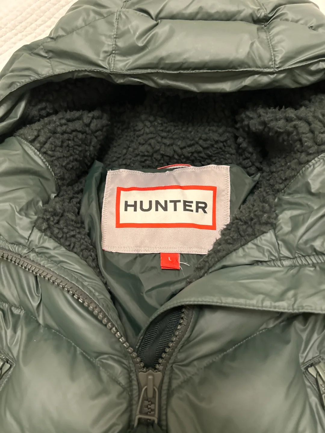 Hunter Puffer Jacket - Size L image indicator(2)