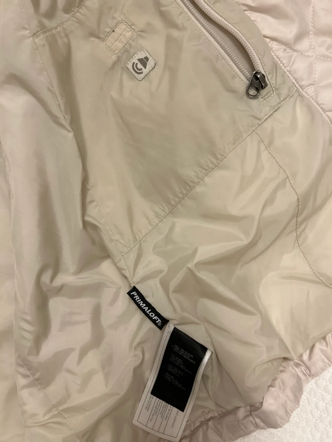The North Face Women's Quilted Jacket - Size S image indicator(5)