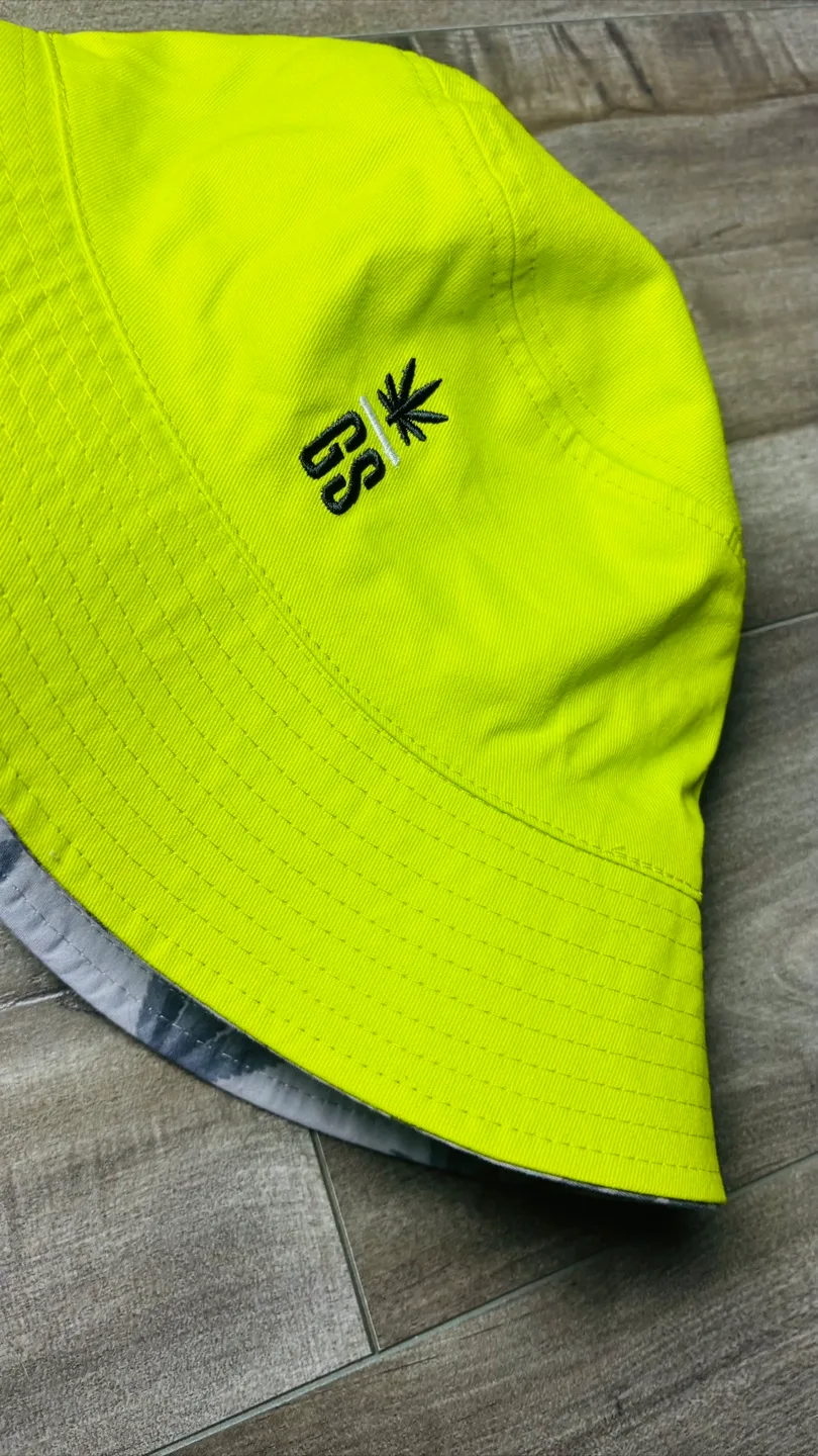 Good Supply Cannabis Leaf Print Reversible Bucket Hat image indicator(5)