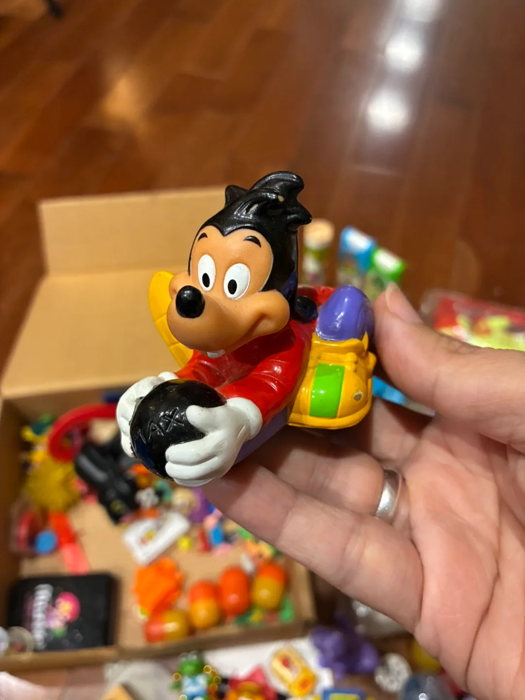 🥕 Vintage 1992 Goof Troop Bowlers - Max thumbnail