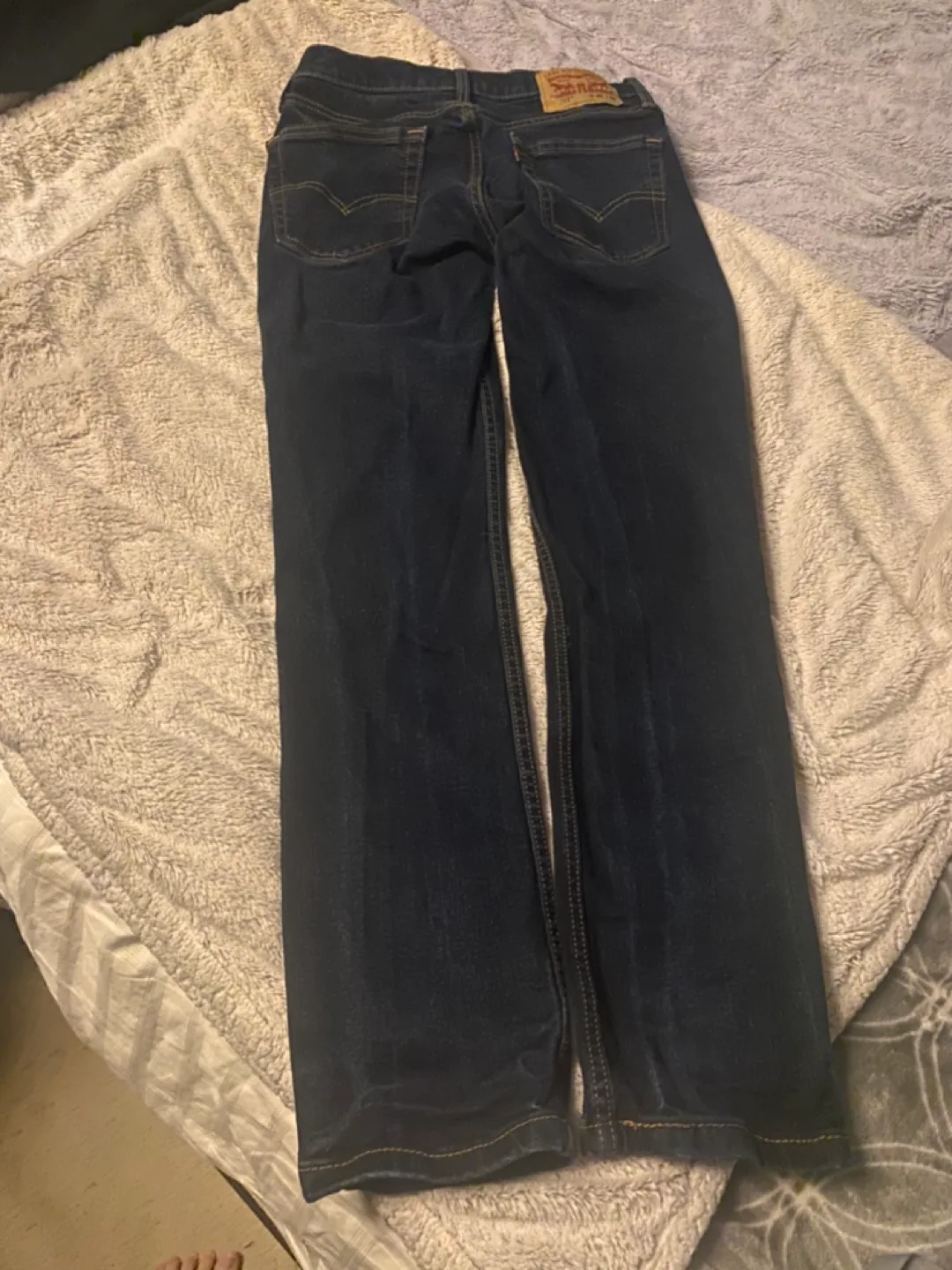 Women’s Levi Jeans image indicator(4)