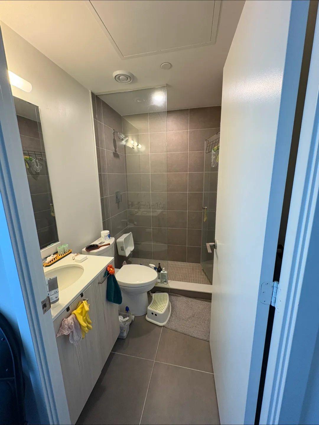 ✨ Downtown Toronto Sublet – Private Room + Ensuite Washroom ✨ image indicator(6)