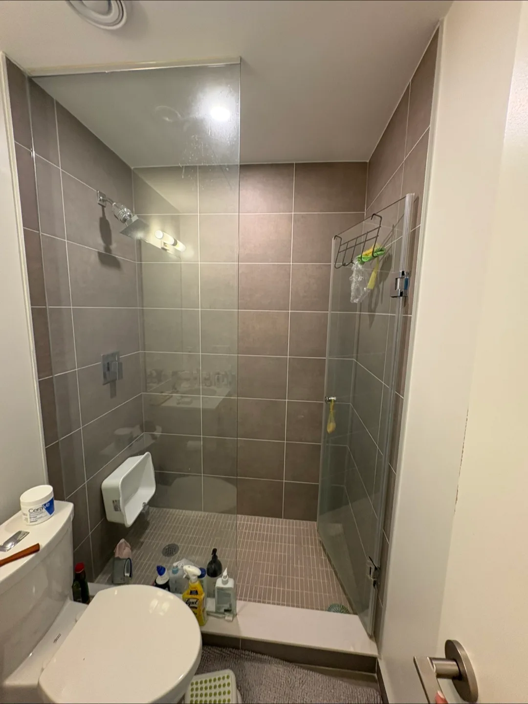 ✨ Downtown Toronto Sublet – Private Room + Ensuite Washroom ✨ image indicator(5)
