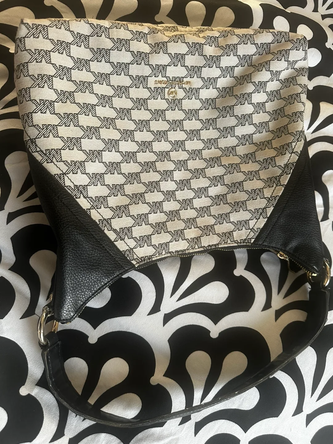 Michael Kors Shoulder Bag thumbnail