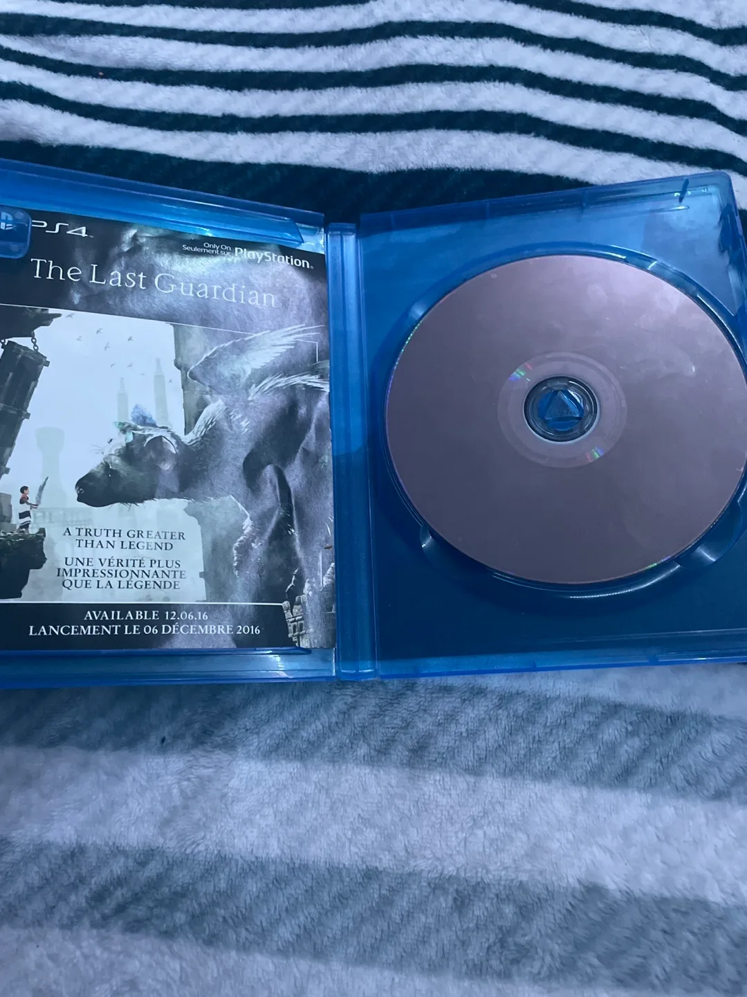 Uncharted 4: A Thief's End - PS4 Game image indicator(3)