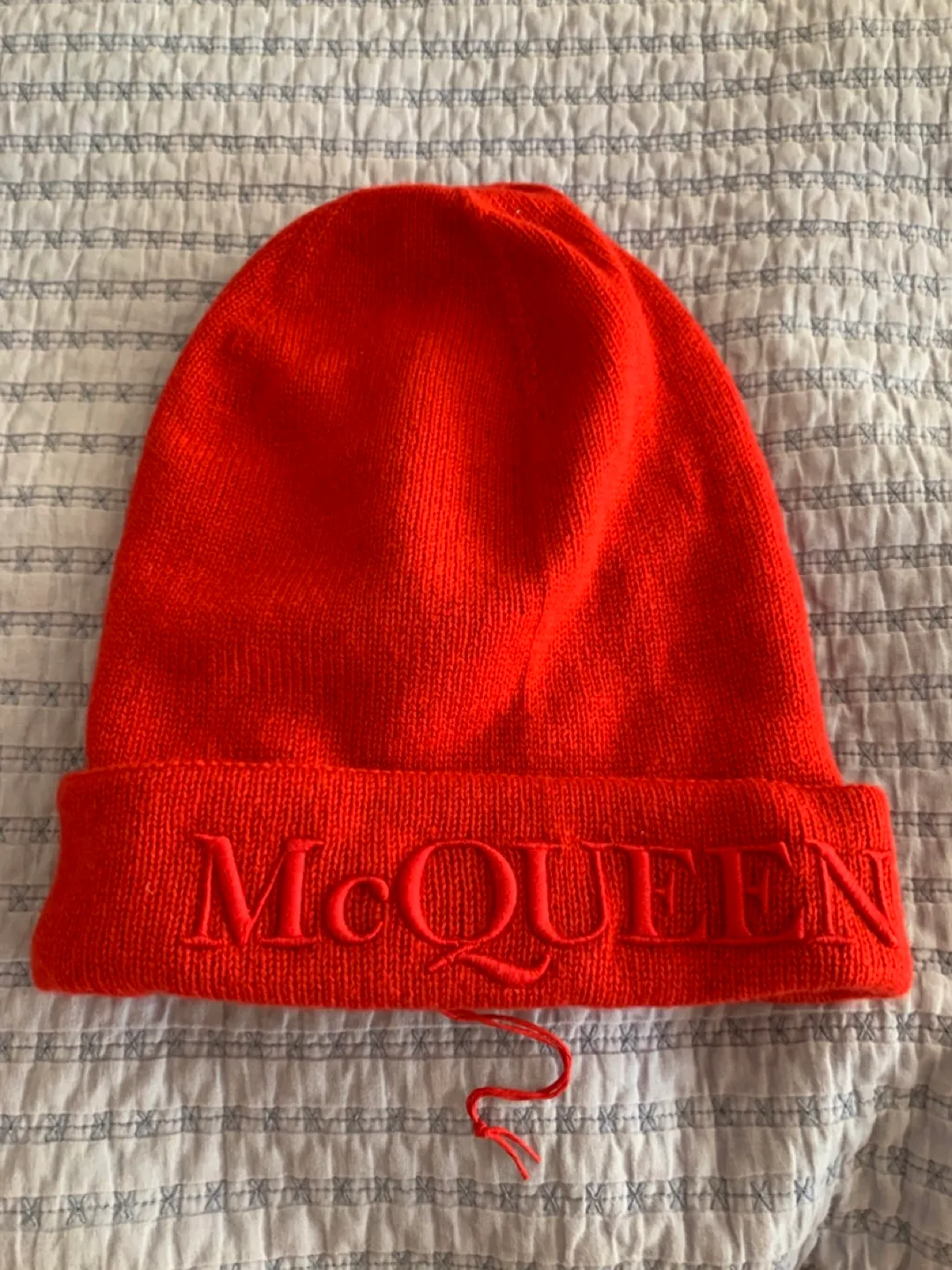 New Alexander McQueen Red Cashmere Knit Beanie with Box