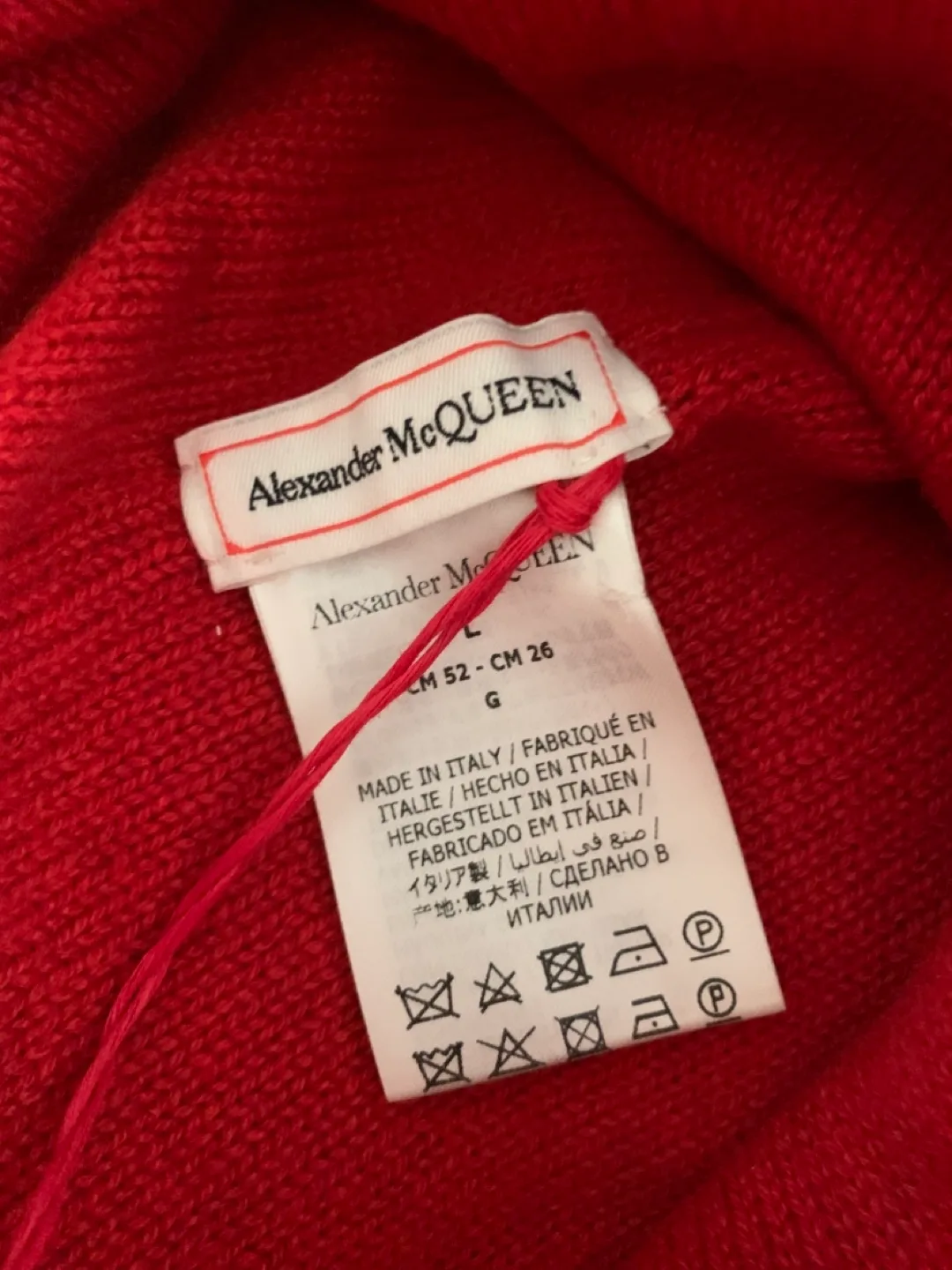 New Alexander McQueen Red Cashmere Knit Beanie with Box image indicator(4)