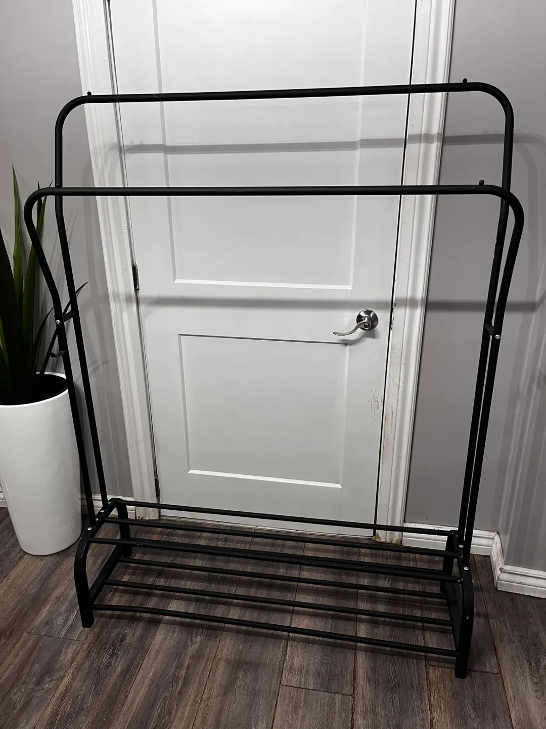 Black Double Layer Clothing Rack 🥕 thumbnail