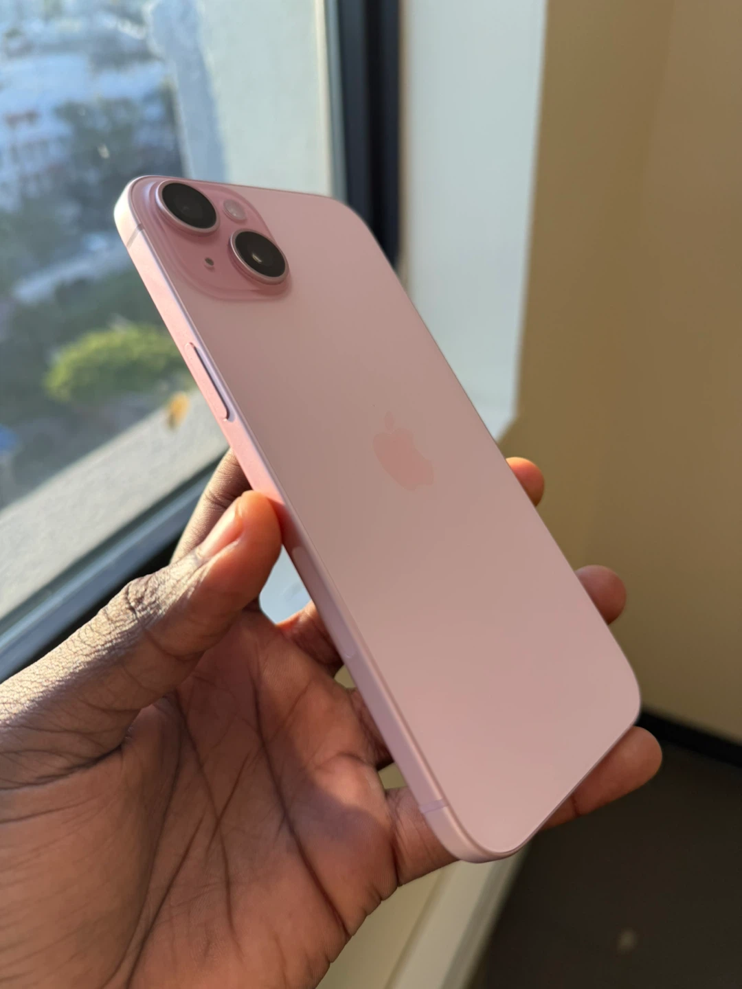iPhone 15 plus Pink - photo 3