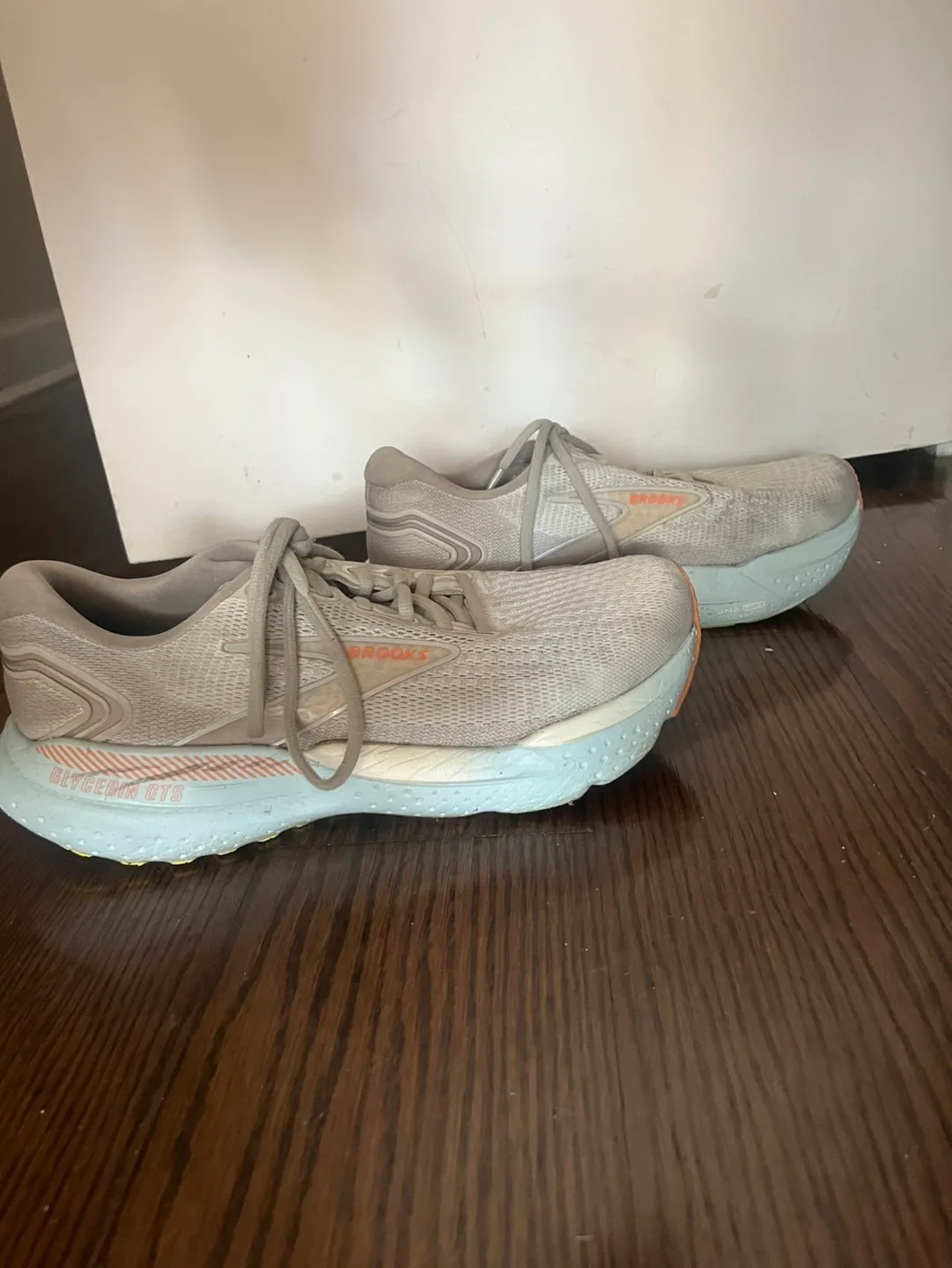 Brooks Glycerin GTS 21 Women's Running Shoes size 10 image indicator(4)