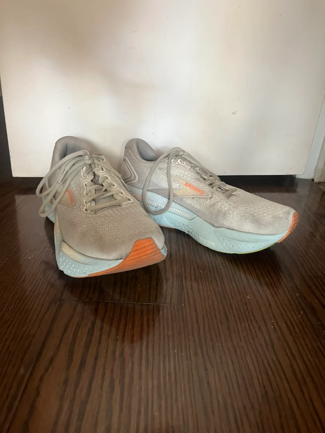 Brooks Glycerin GTS 21 Women's Running Shoes size 10 image indicator(9)