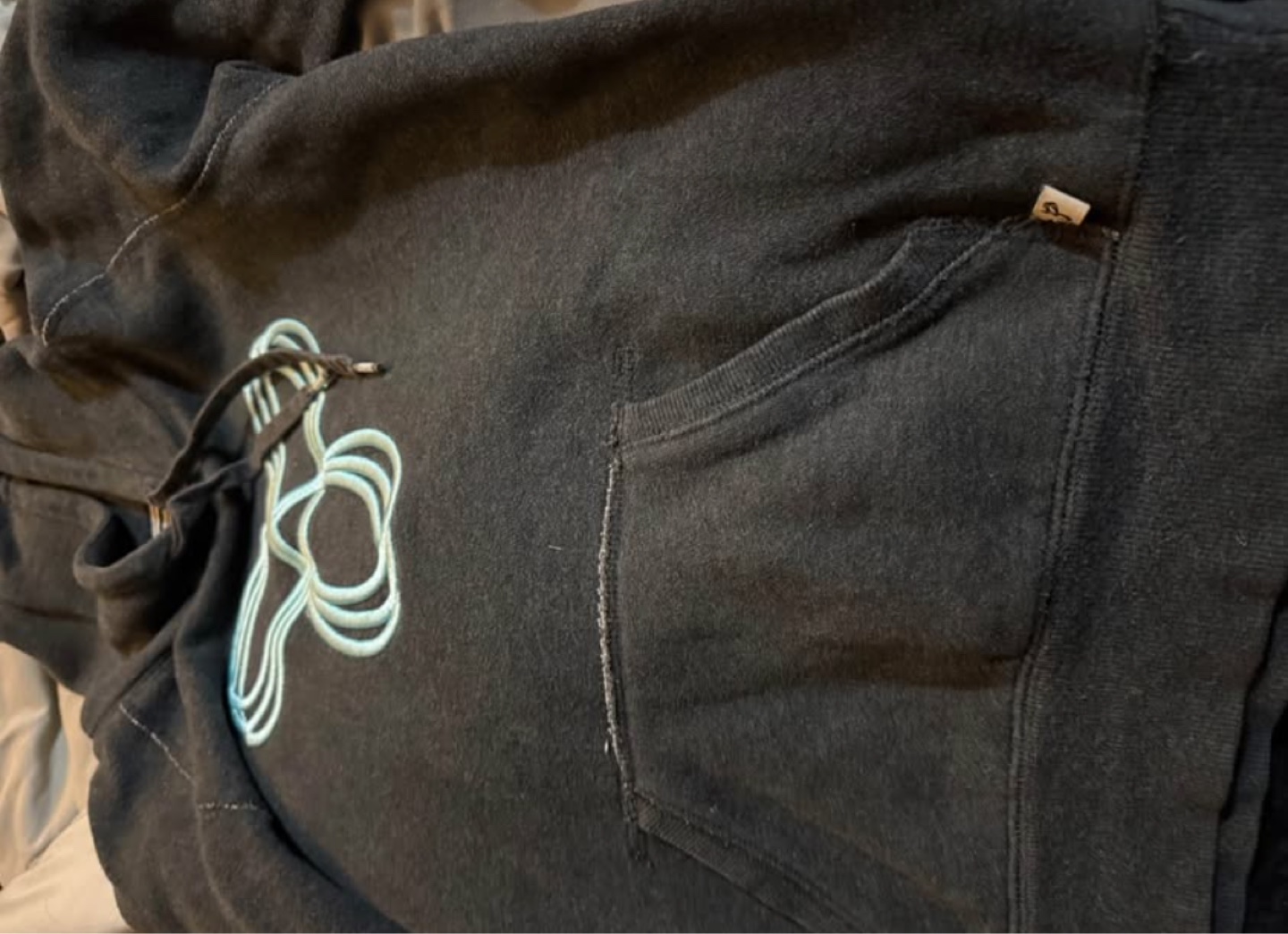 TNA Size Small hoodie - photo 3