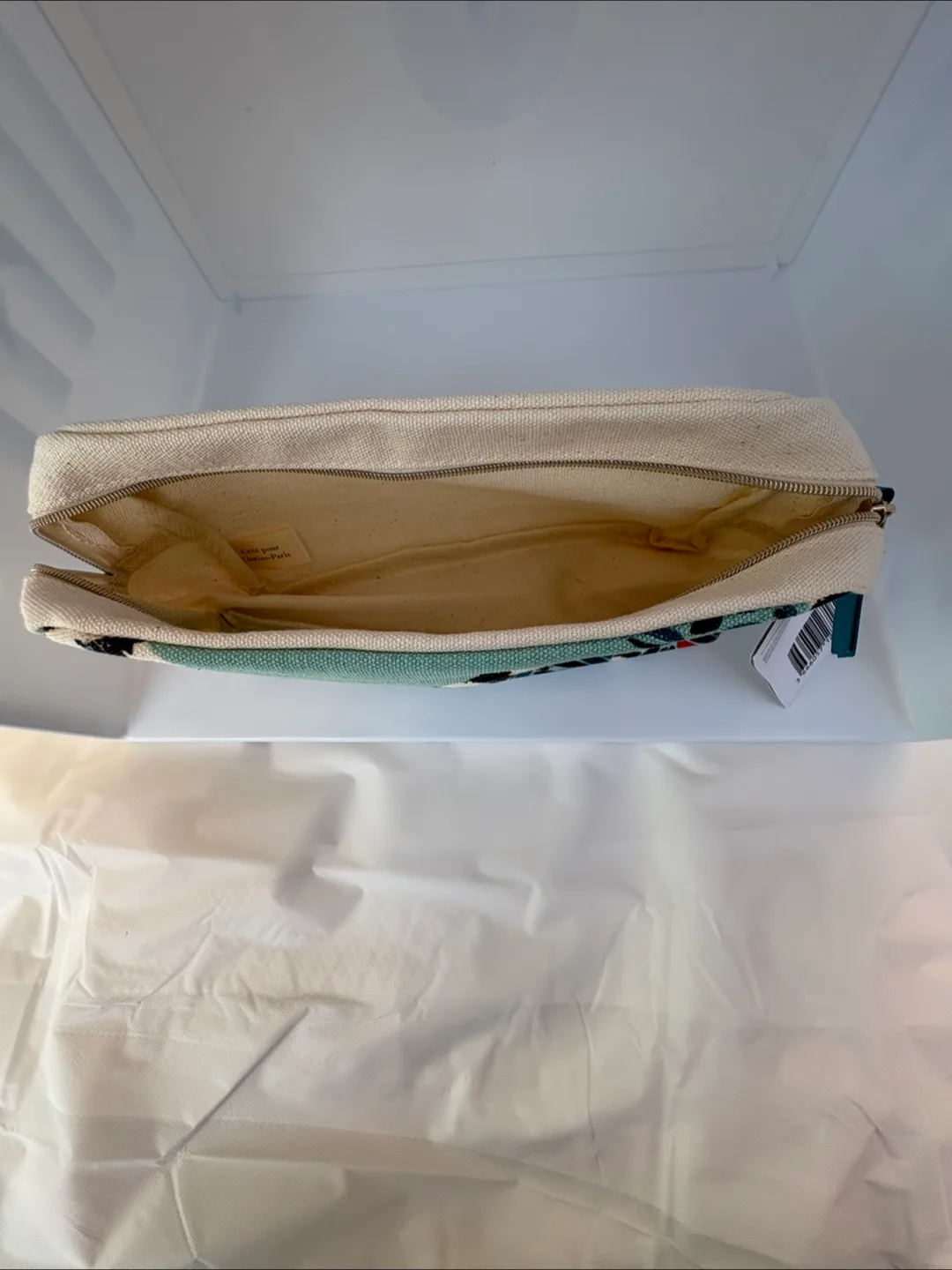 The ring-tailed lemur small zippered case image indicator(3)