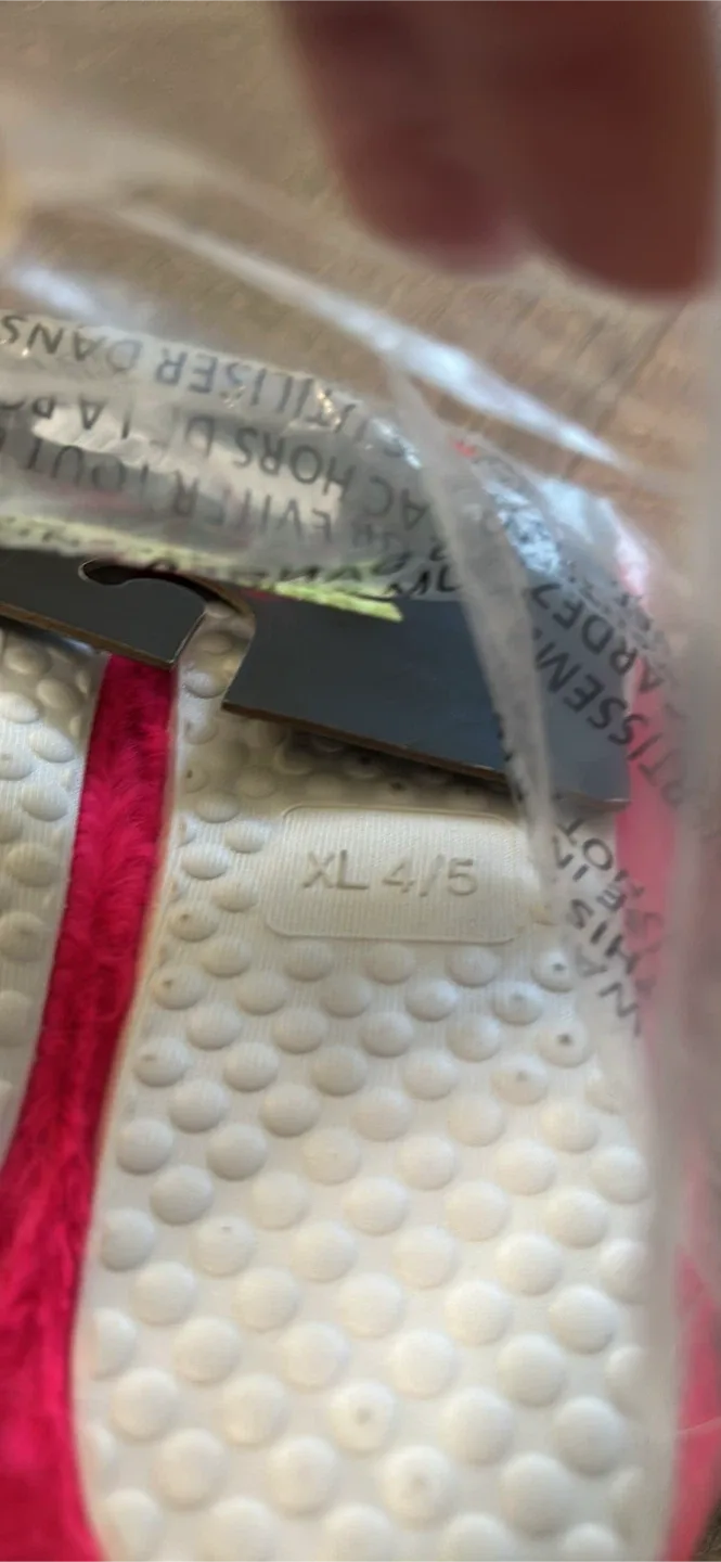 NEW Bebe Pink Rhinestone Slippers - Size 6 image indicator(4)