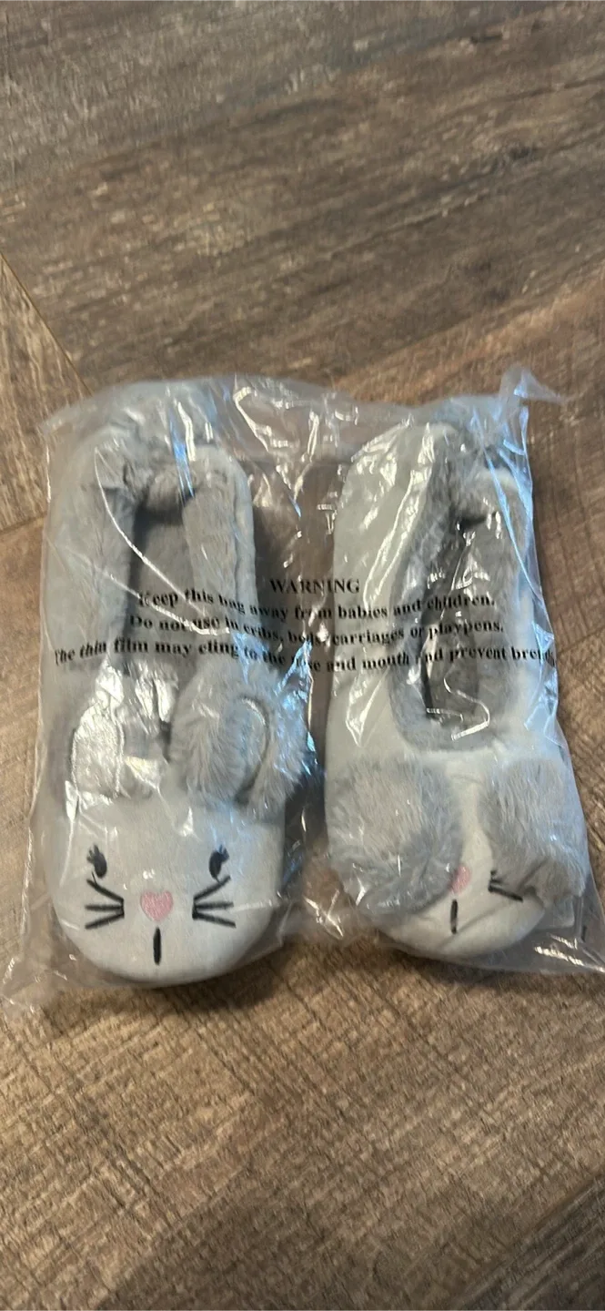 NEW Bunny Slippers - Size 39 thumbnail