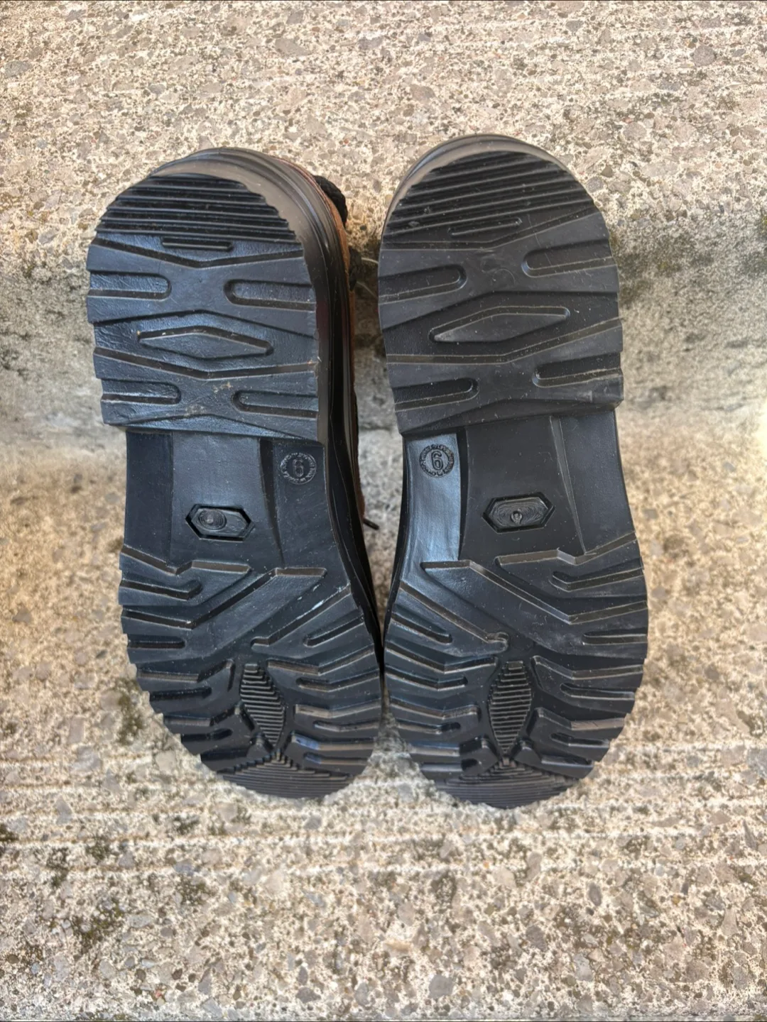 Women’s Size 9 Women’s size 9 Duck Boots Rubber Mocks Rain Shoes image indicator(2)