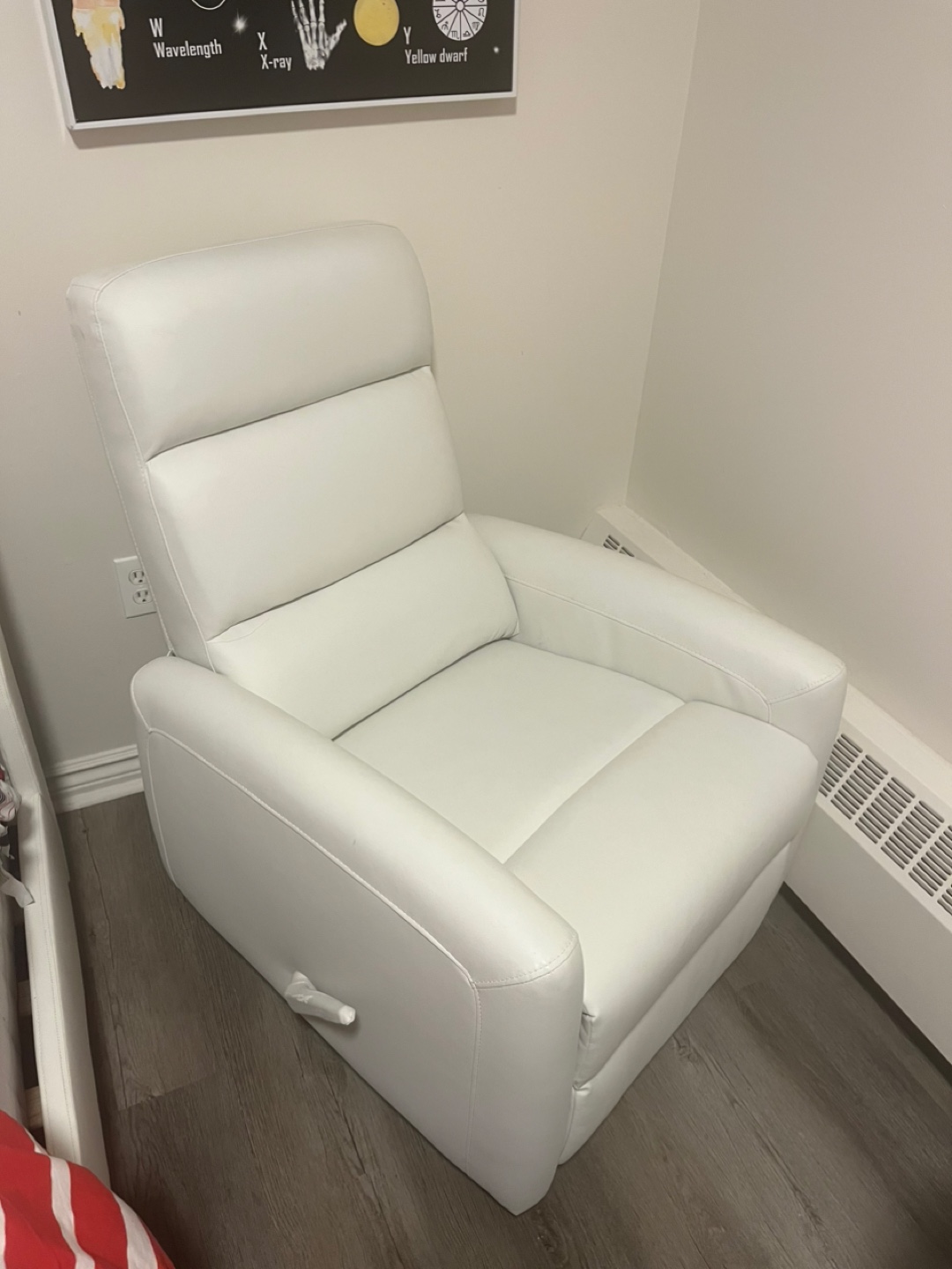 White Leather Recliner Chair - photo 2