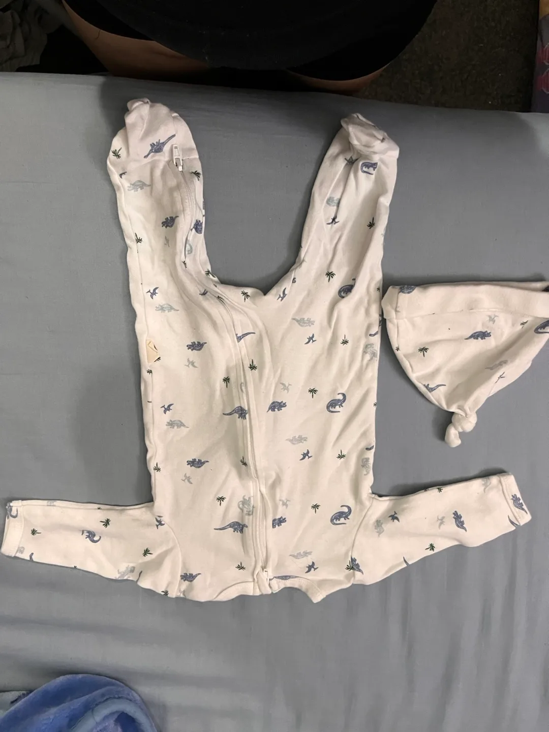 Baby Clothes Bundle - Assorted Sizes & Styles thumbnail
