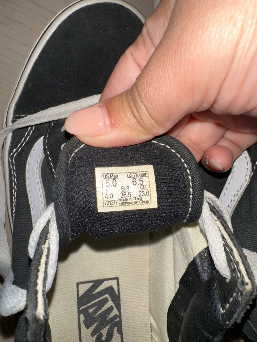 Vans Old Skool - Black/White - US Women's 6.5 image indicator(3)