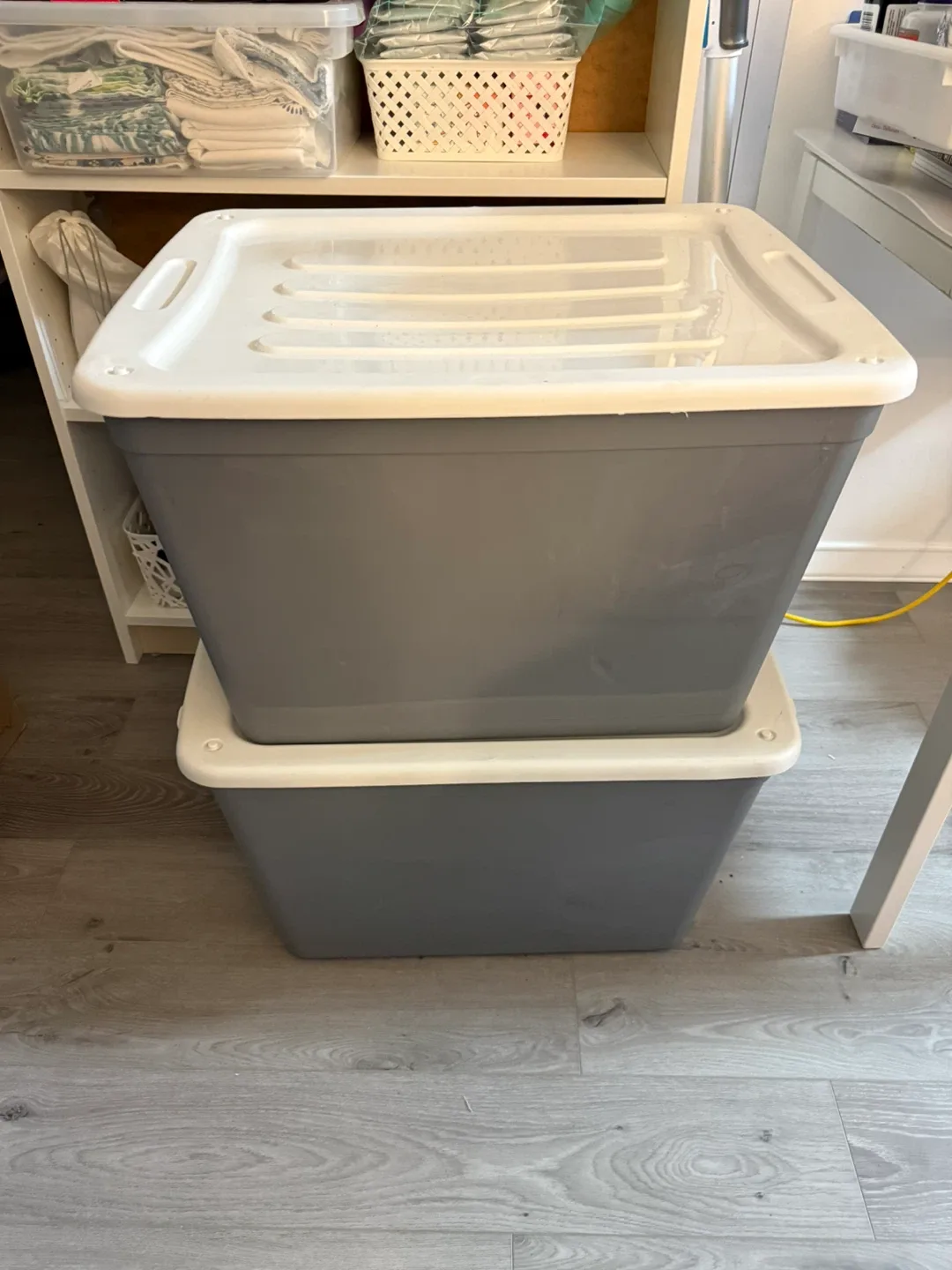 <Type A 80 L Storage Container> x2 thumbnail