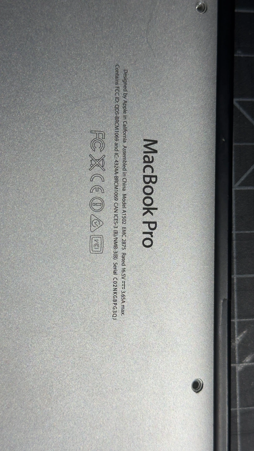 2015 Apple MacBook Pro 256GB SSD 8GB RAM - photo 3
