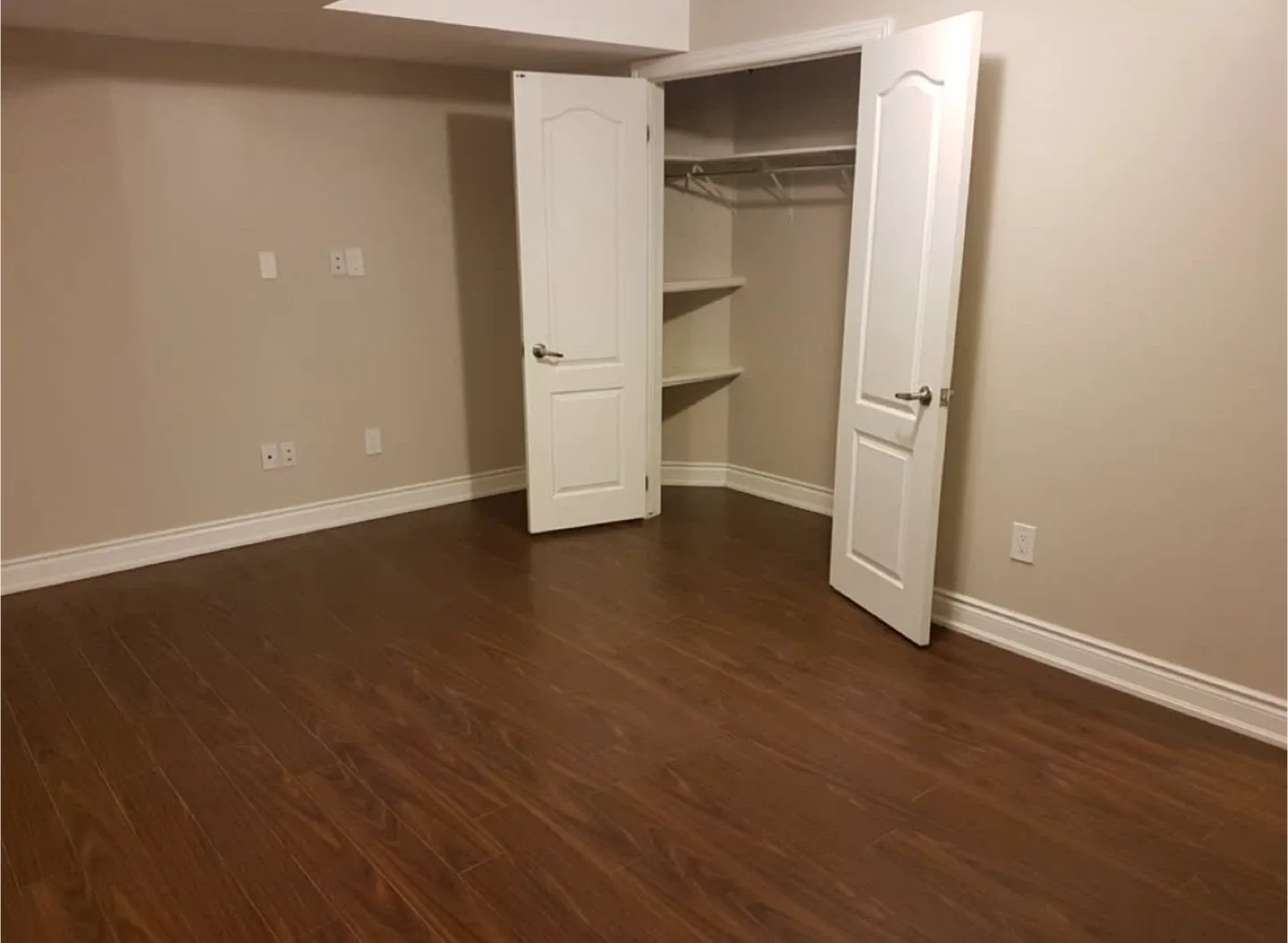 2 Beds 1 Bath Apartment image indicator(5)