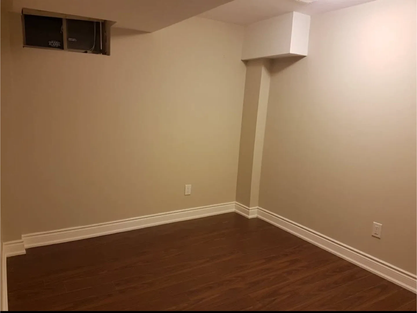 2 Beds 1 Bath Apartment image indicator(3)