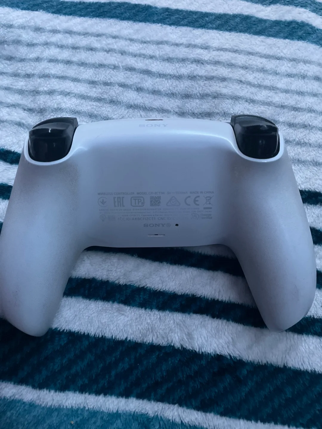 PlayStation 5 DualSense Wireless Controller w drift image indicator(2)