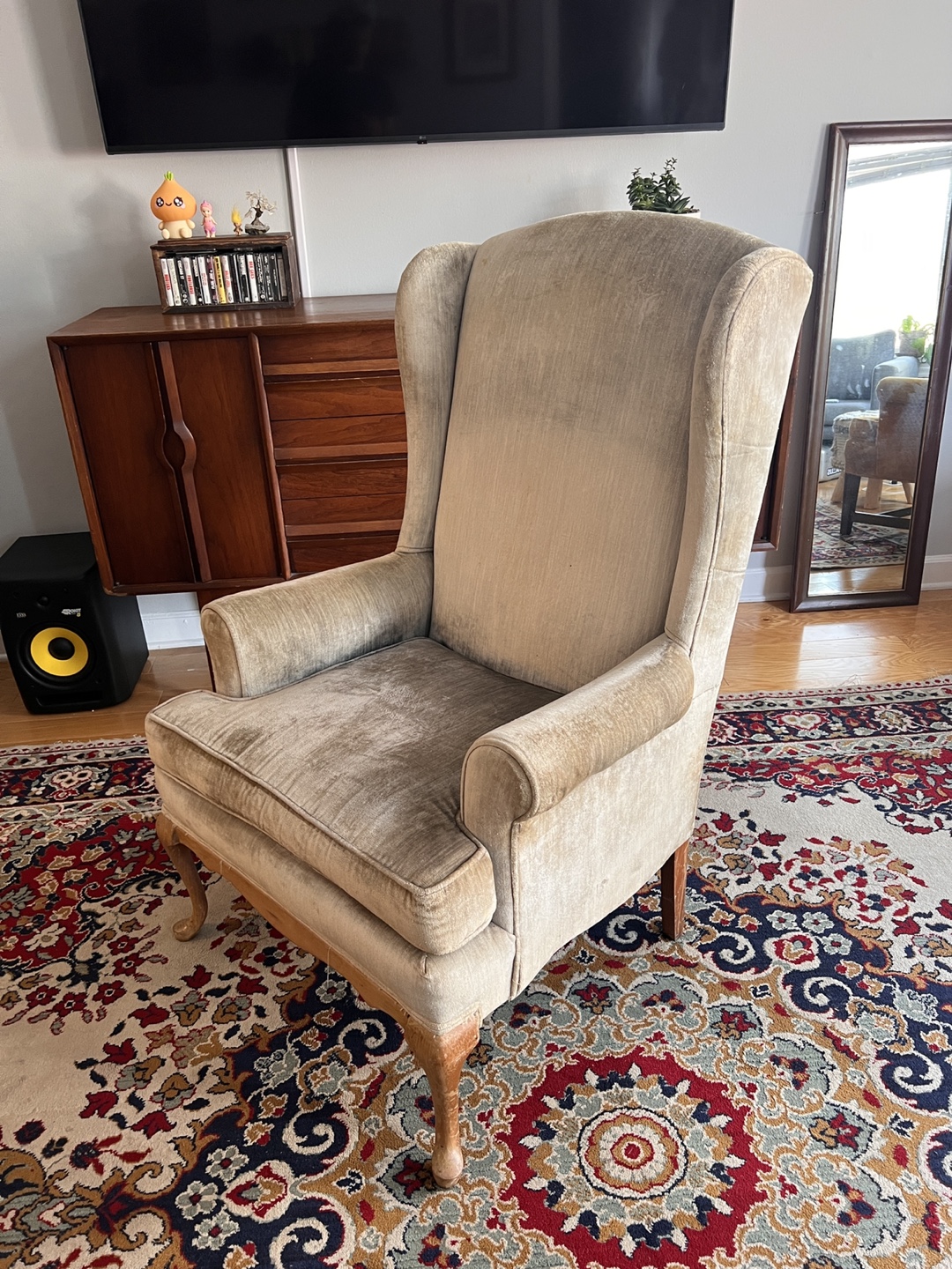 Wingback Armchair - Beige - photo 2