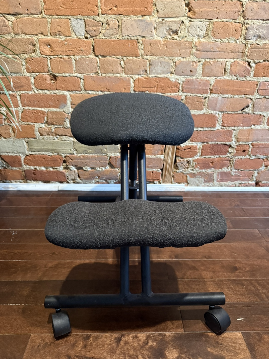 Ergonomic Kneeling Desk Chair - photo 2