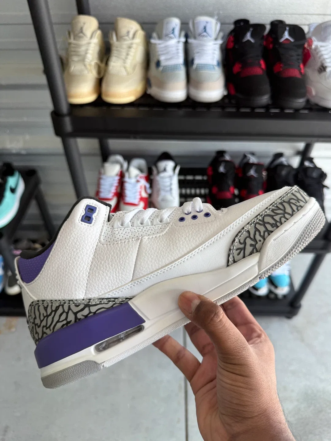 BRAND NEW Air Jordan 3 IRIS PURPLE FOR SALE! (SIZE 10) image indicator(2)