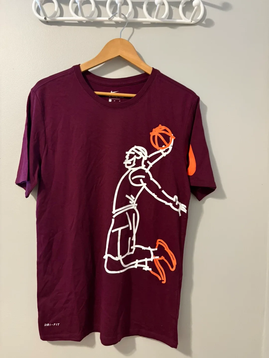 Nike LeBron James Tee - Size M thumbnail