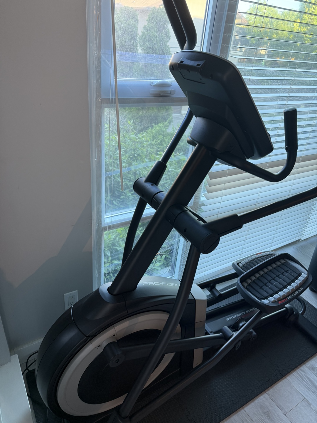 Pro-Form Trainer 6.0 Elliptical - photo 2