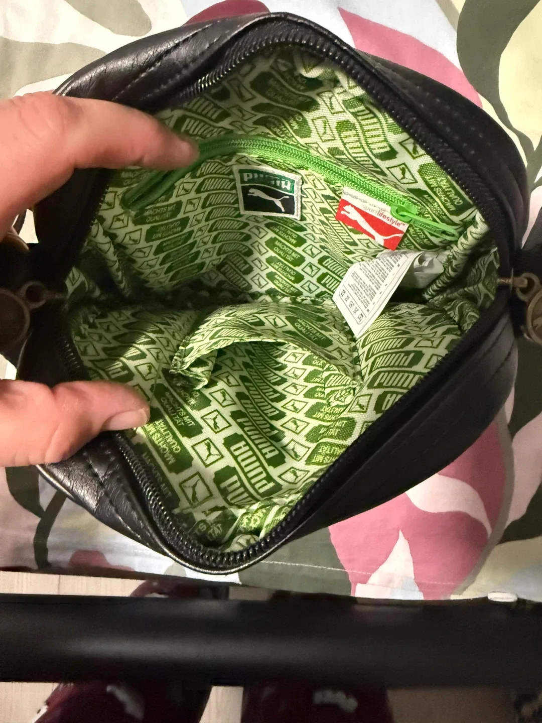 Puma Black Shoulder Bag image indicator(3)