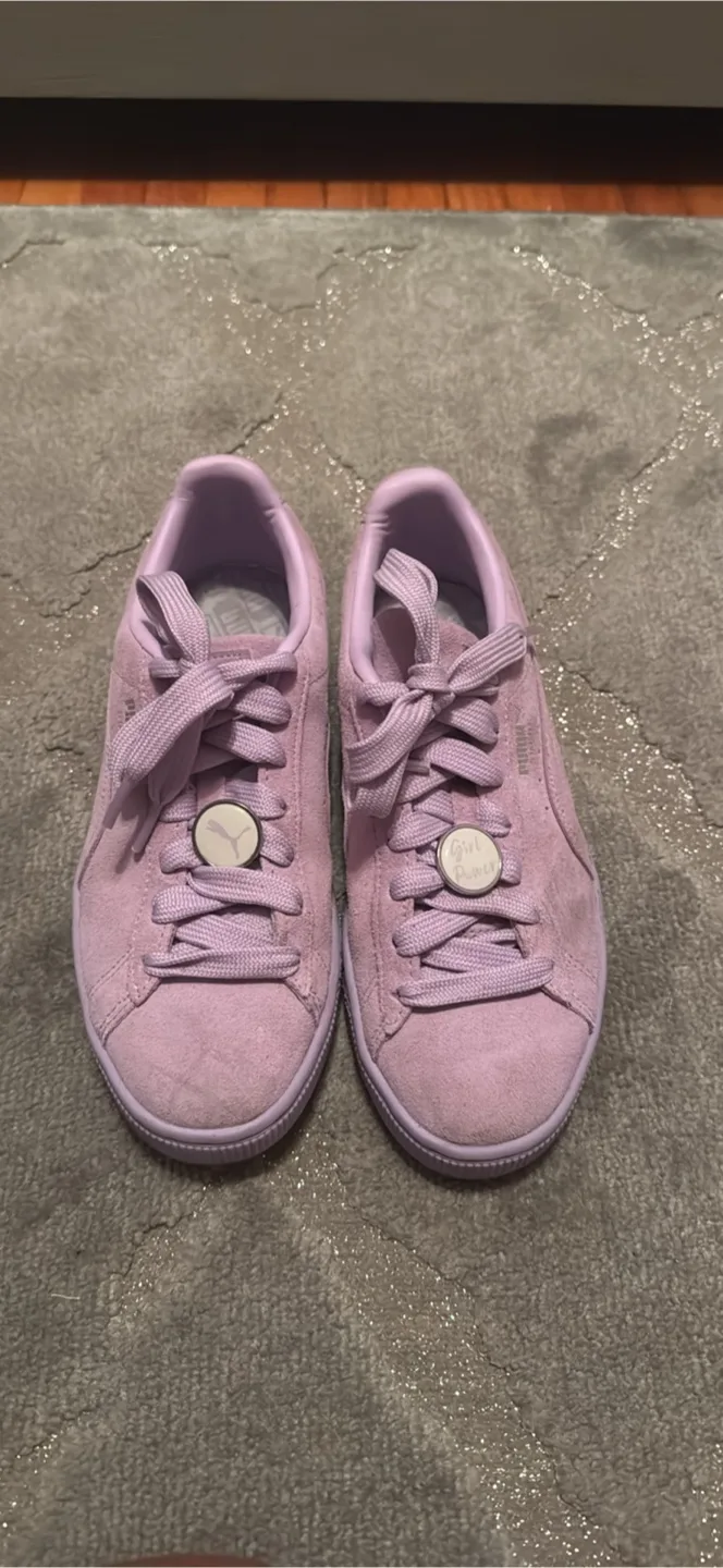 Puma Suede Lavender Sneakers thumbnail