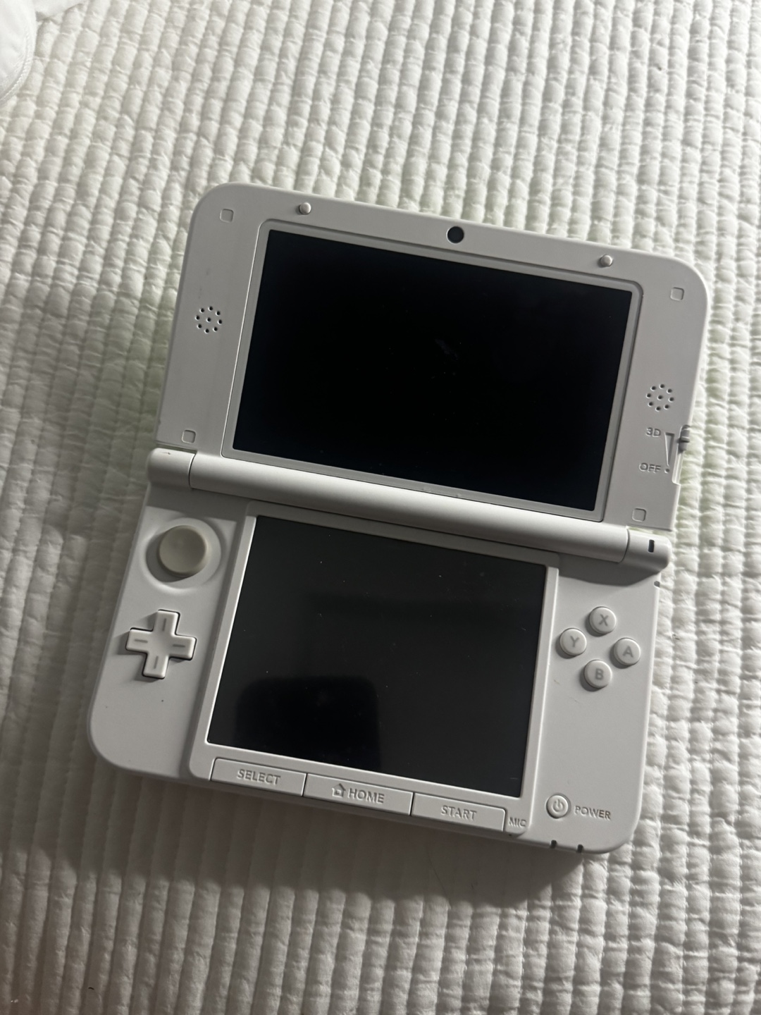 Nintendo 3DS XL - Yoshi Edition🦖🥚 - photo 3